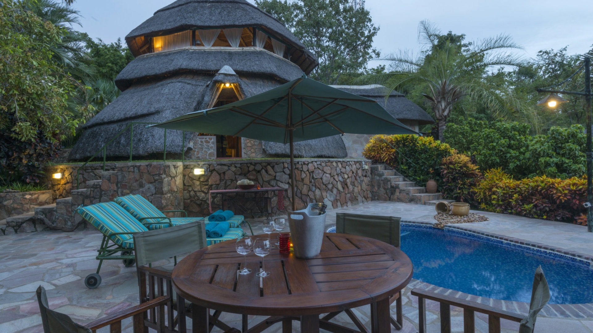 hornbill lodge kariba pool