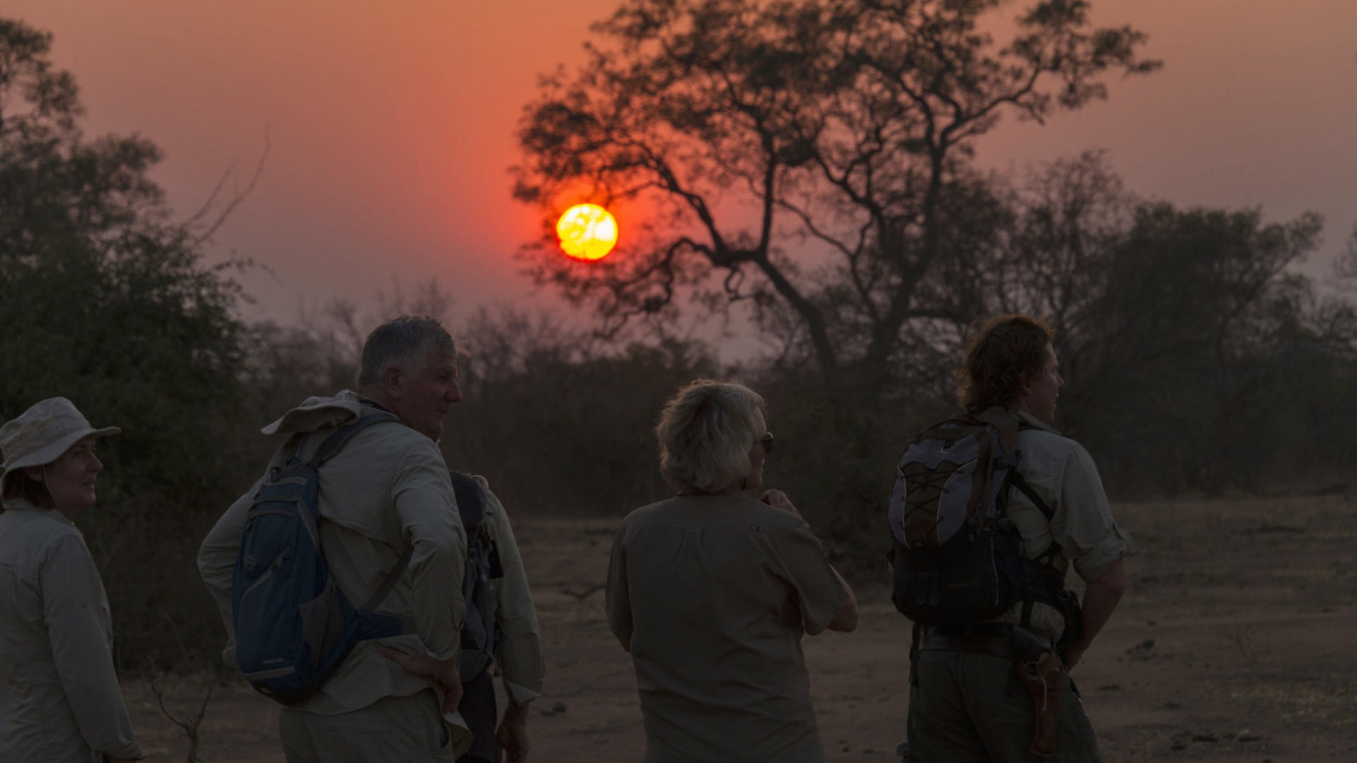 camp chitake mana pools sunset