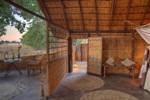 zambia south luangwa walking safari Luwi
