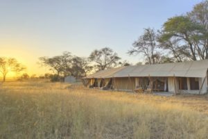 Serengeti ubuntu camp family tent exterior