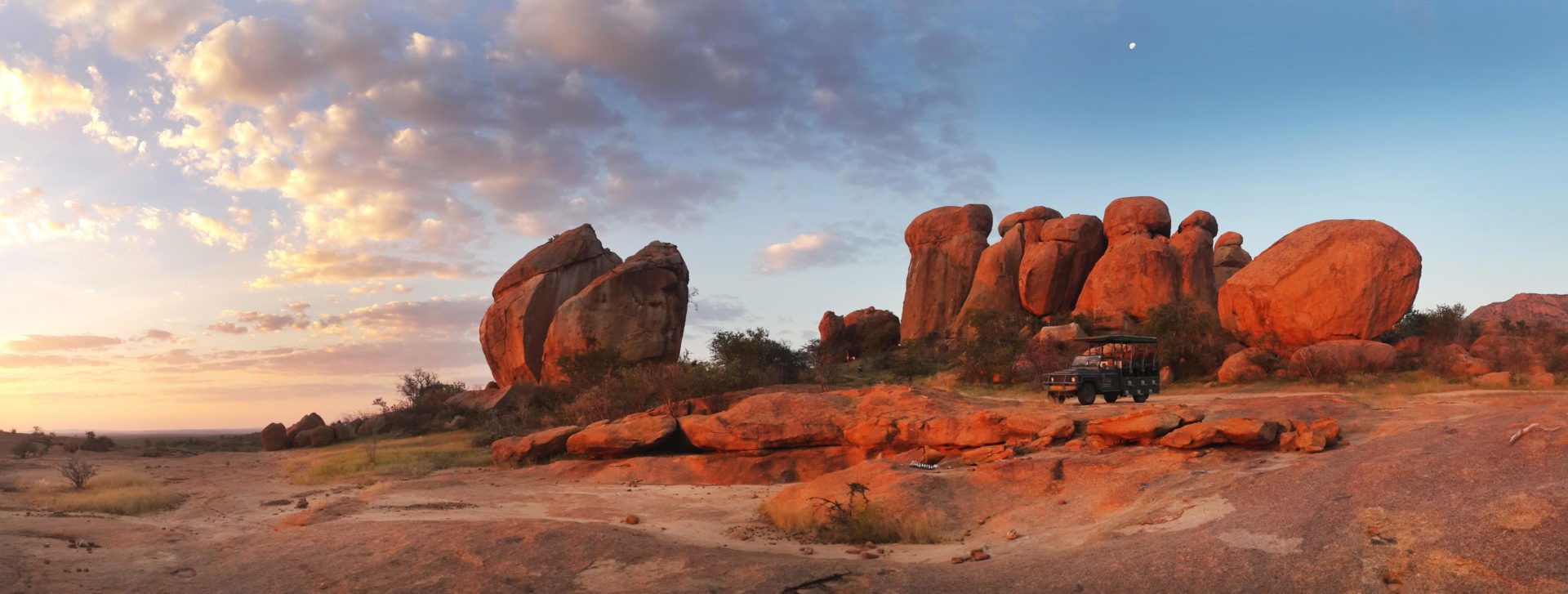 Namibia Damaraland Ai Aiba Rock Painting Lodge13