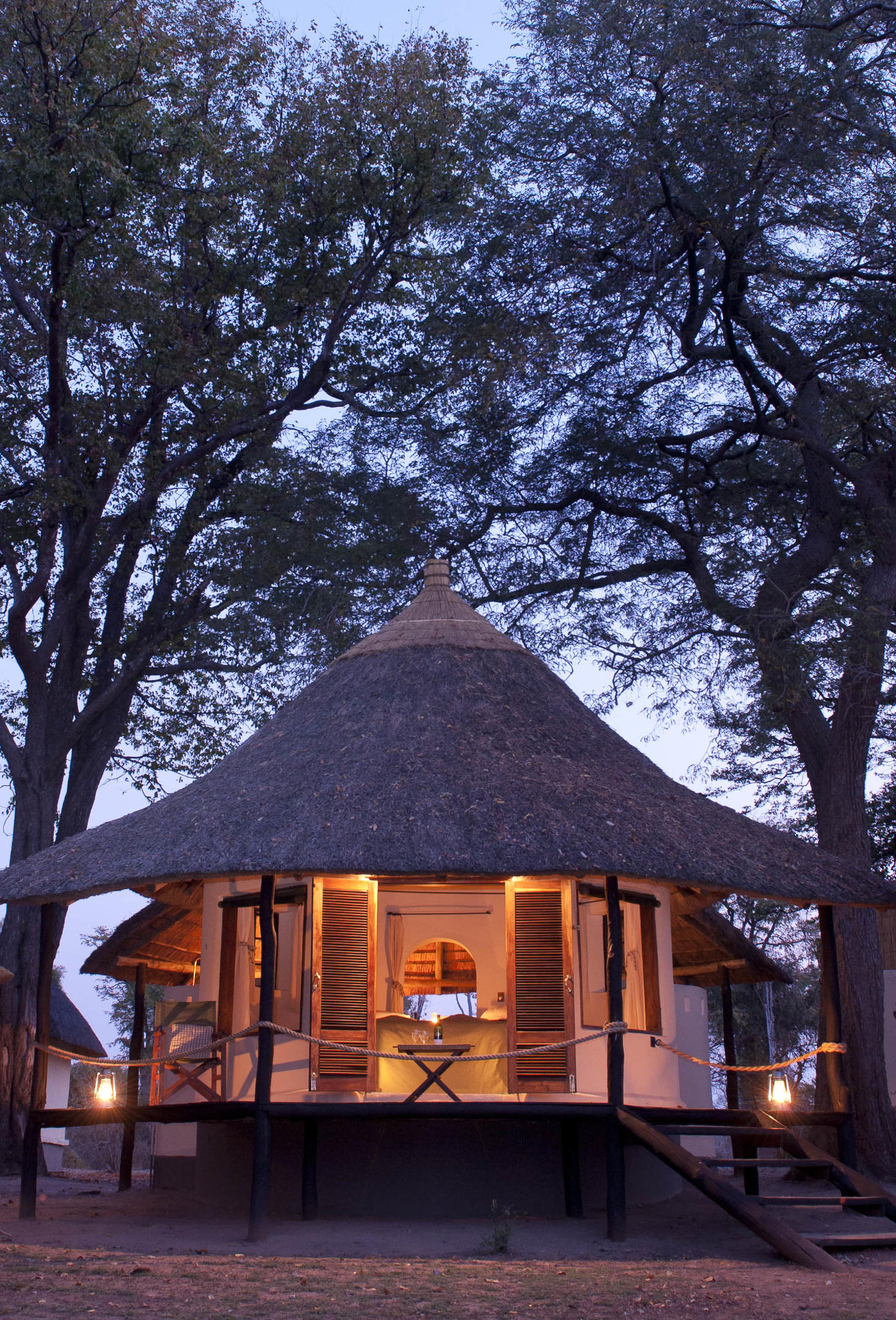 zambia south luangwa national park nsefu camp 2
