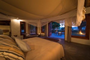 zambia south luangwa national park luangwa river camp 6