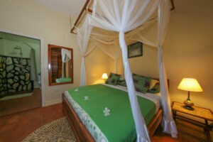 uganda entebbe papyrus guest house 28