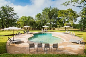zimbabwe hwange national park robins camp 16
