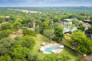 zimbabwe hwange national park robins camp 19
