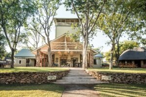 zimbabwe hwange national park robins camp 22