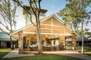 zimbabwe hwange national park robins camp 24