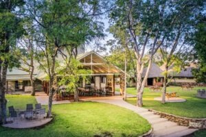 zimbabwe hwange national park robins camp 25