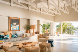 AZURA MARLIN BEACH Main Area Cocktail Lounge 17