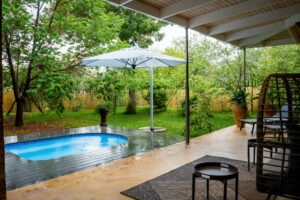 zimbabwe victoria falls mbano manor hotel18