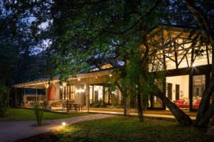 zimbabwe victoria falls mbano manor hotel8