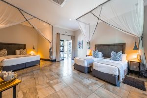 Nkosi Lodge Victoria Falls Zimbabwe wheelchair access safari frank11