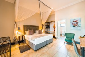 Nkosi Lodge Victoria Falls Zimbabwe wheelchair access safari frank8