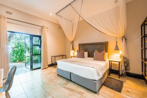 Nkosi Lodge Victoria Falls Zimbabwe wheelchair access safari frank9